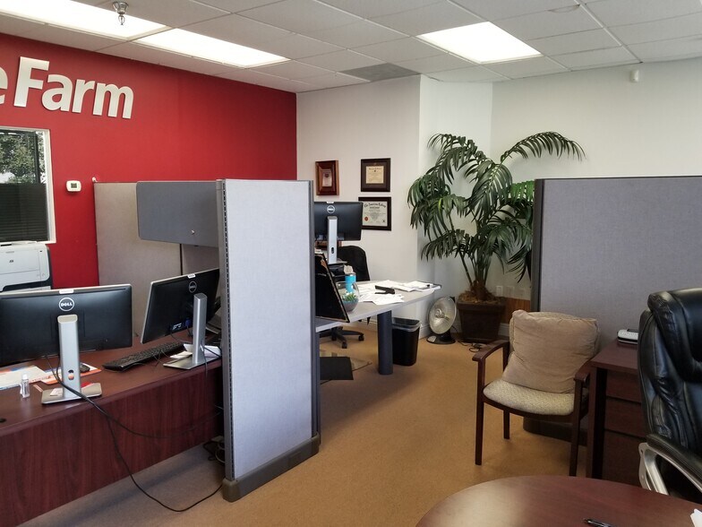 More Photos Of 13 Corporate Plaza Dr, Newport Beach Office For Lease