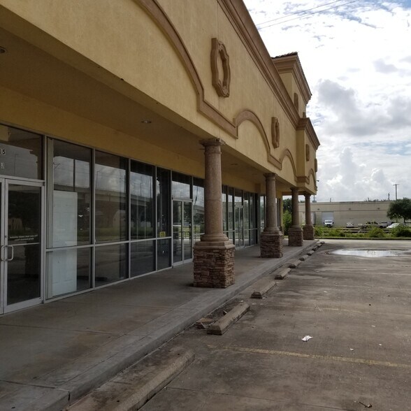 More Photos Of 6215 Harrisburg Blvd, Houston Storefront Retail Office For Sale