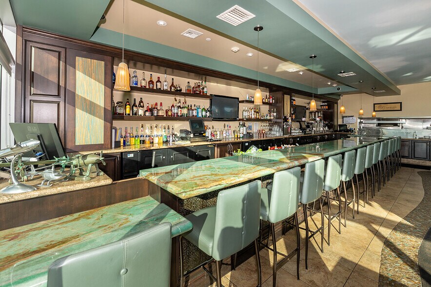More Photos Of 2198 Palomar Airport Rd, Carlsbad Restaurant For Lease