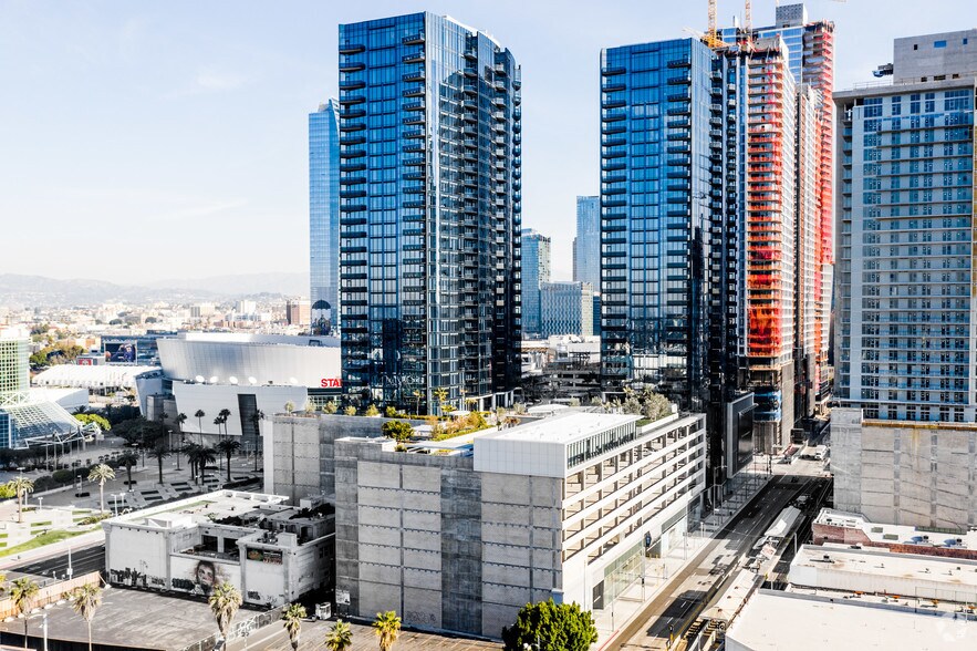 More Photos Of 1200 S Figueroa St, Los Angeles Apartments For Lease