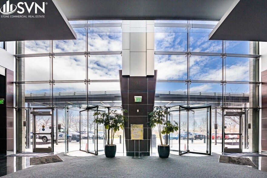 More Photos Of 1648 McGrathiana Pky, Lexington Office For Lease