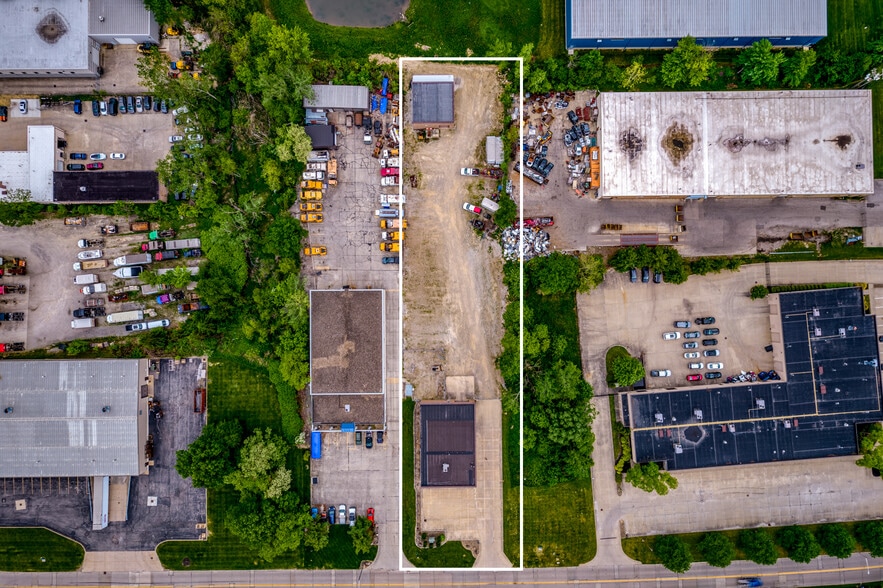 More Photos Of 9552 York Alpha Dr, North Royalton Service For Sale