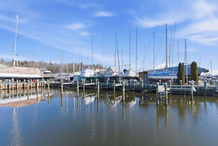 More Photos Of 100 Harbor Inn Rd, Bayville Shipyard For Sale