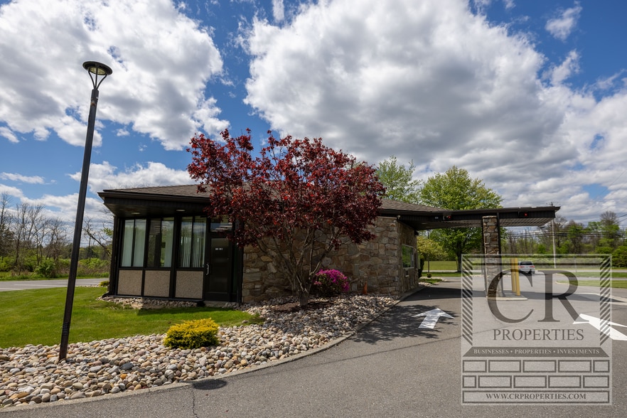 More Photos Of 6708 Route 9, Rhinebeck Bank For Lease