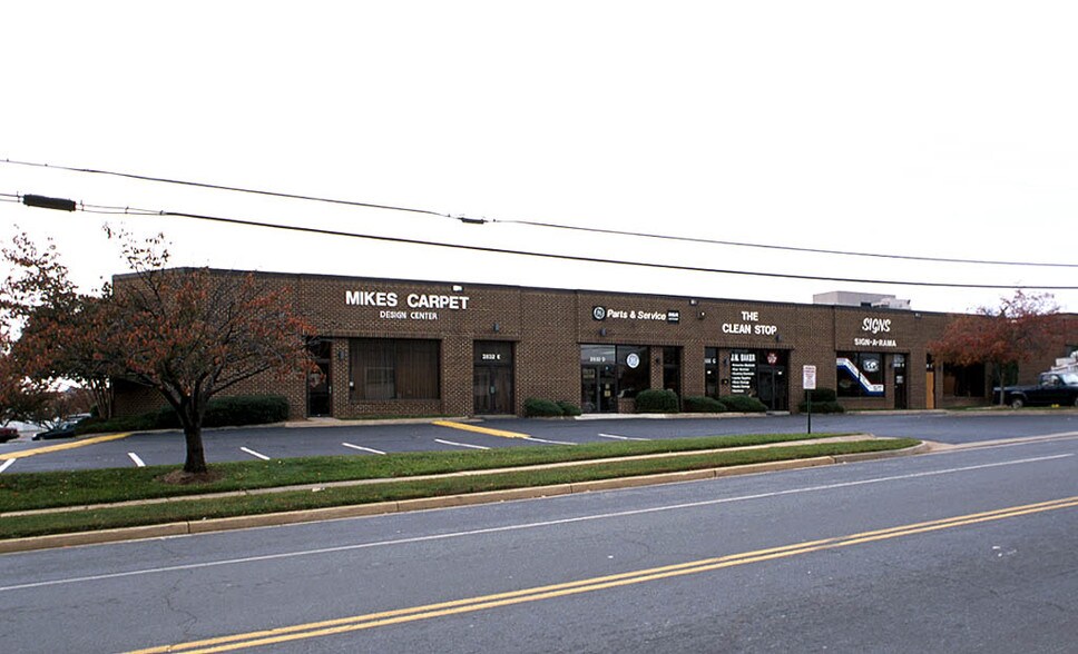 More Photos Of 8400 Hilltop Rd, Fairfax Light Distribution For Lease