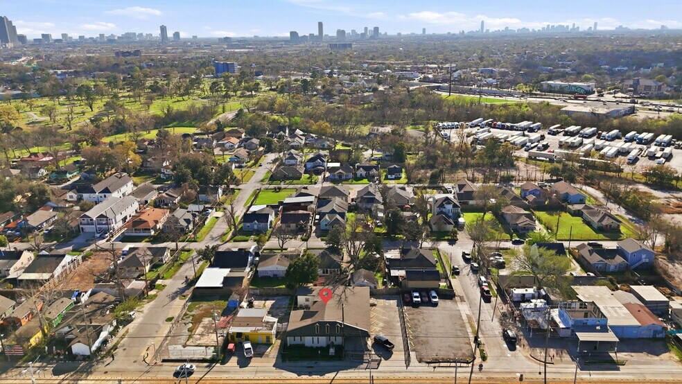 More Photos Of 3911 Fulton St, Houston Religious Facility For Lease