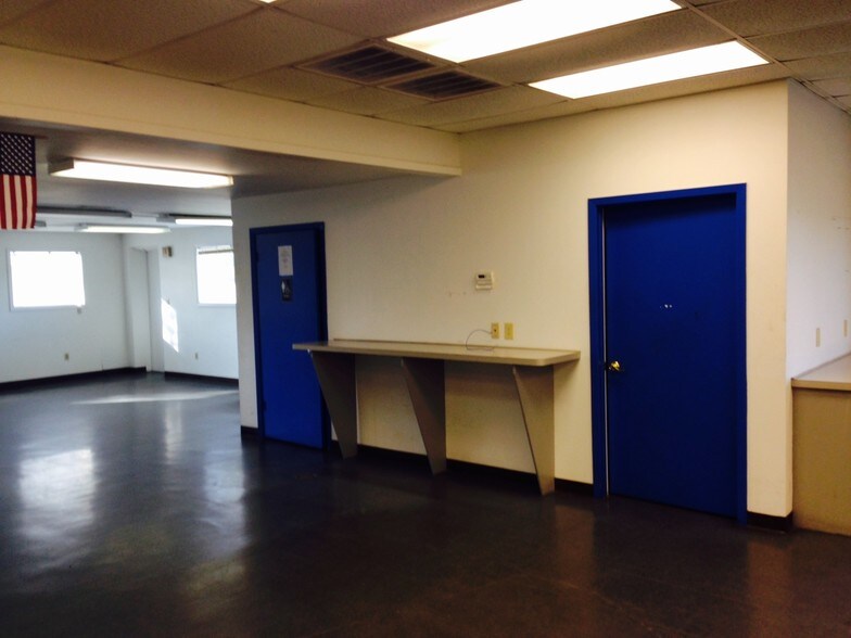 More Photos Of 19146 Highway 190 E, Hammond Warehouse For Lease