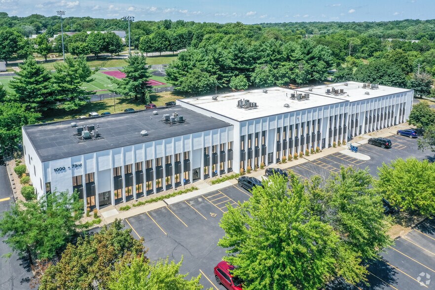 Primary Photo Of 1000 73rd St, West Des Moines Medical For Sale