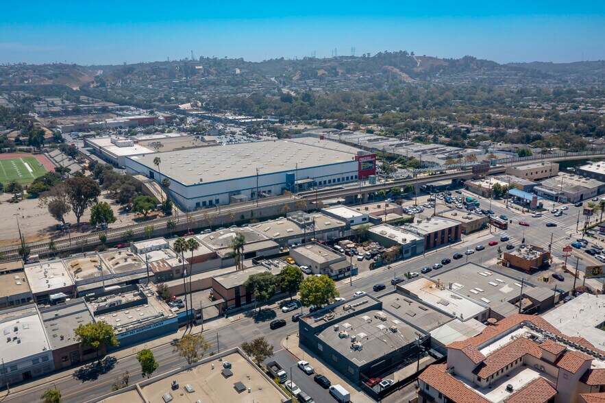 More Photos Of 5048 W Jefferson Blvd, Los Angeles Apartments For Lease