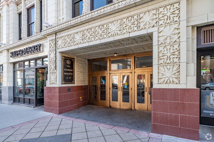 More Photos Of 99 W Saint Clair Ave, Cleveland Apartments For Lease