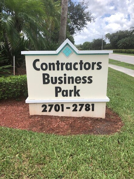 More Photos Of 2731 Vista Pky, West Palm Beach Showroom For Sale