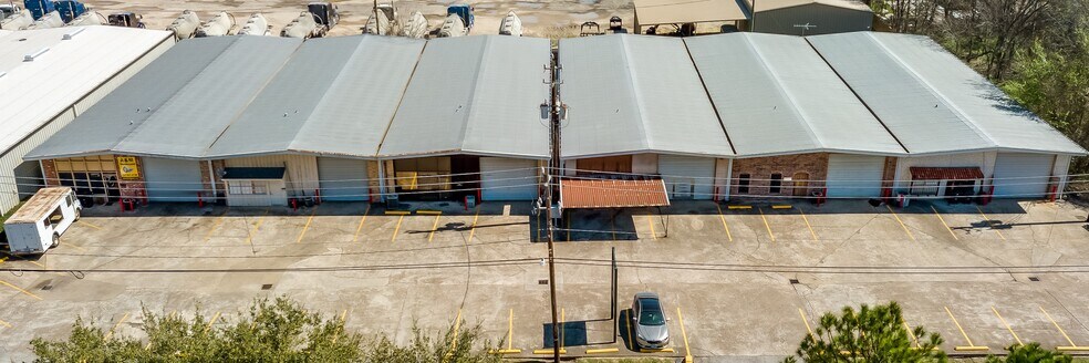 More Photos Of 3510 Bolin Rd, Houston Warehouse For Lease