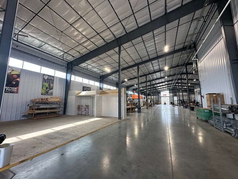 More Photos Of 340 N Shamrock Blvd, Russellville Light Manufacturing For Sale