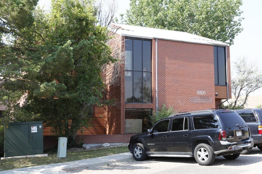 More Photos Of 8805 Fox Dr, Thornton Office For Lease