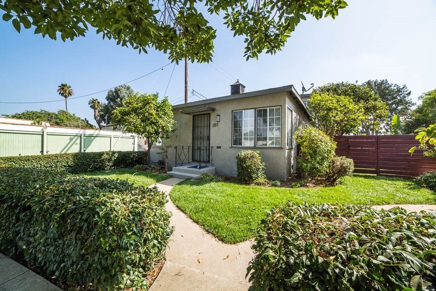 More Photos Of 2117 Stewart St, Santa Monica Apartments For Sale