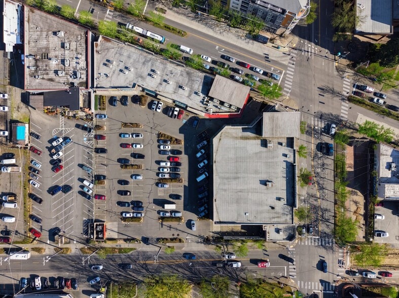 More Photos Of 12513 Lake City Way NE, Seattle General Retail For Sale