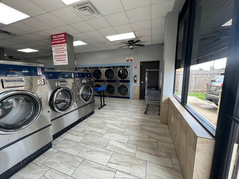 More Photos Of 705 N Alexander Dr, Baytown Freestanding For Sale