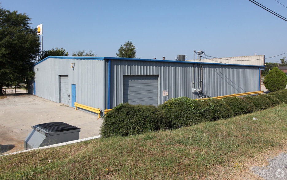 More Photos Of 1190-1200 West Ave, Conyers Freestanding For Sale