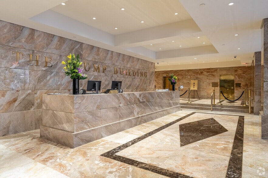 More Photos Of 40 Wall St, New York Coworking Space
