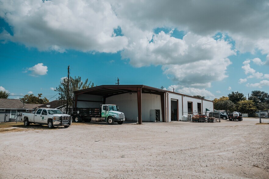 More Photos Of 202 Preston Ave, Pasadena Warehouse For Lease