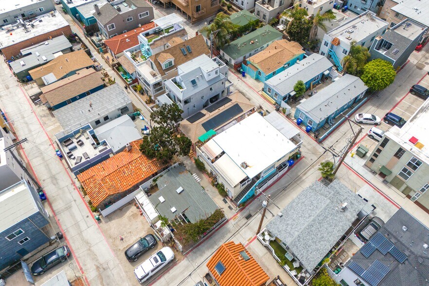 More Photos Of 830-832 Pismo Ct, San Diego Apartments For Sale