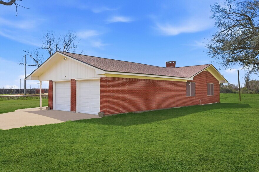 More Photos Of 1839 Henderson rd, Angleton Land For Sale