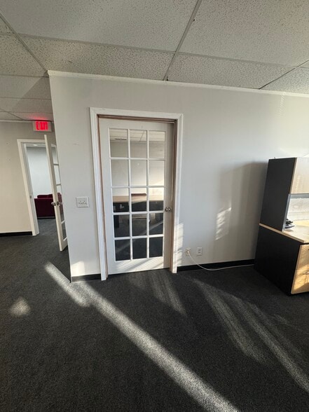 More Photos Of 7056 Corporate Way, Dayton Office For Lease