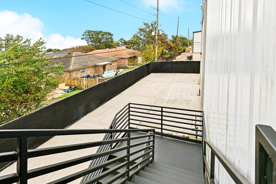 More Photos Of 8411 Parc Pl, Chalmette Office For Sale