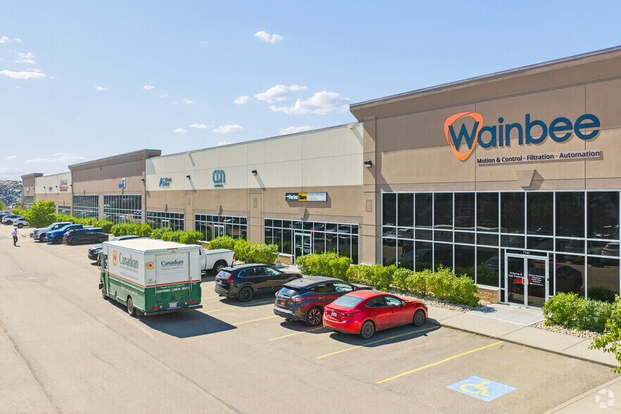 More Photos Of 7115 68 Av NW, Edmonton Warehouse For Lease