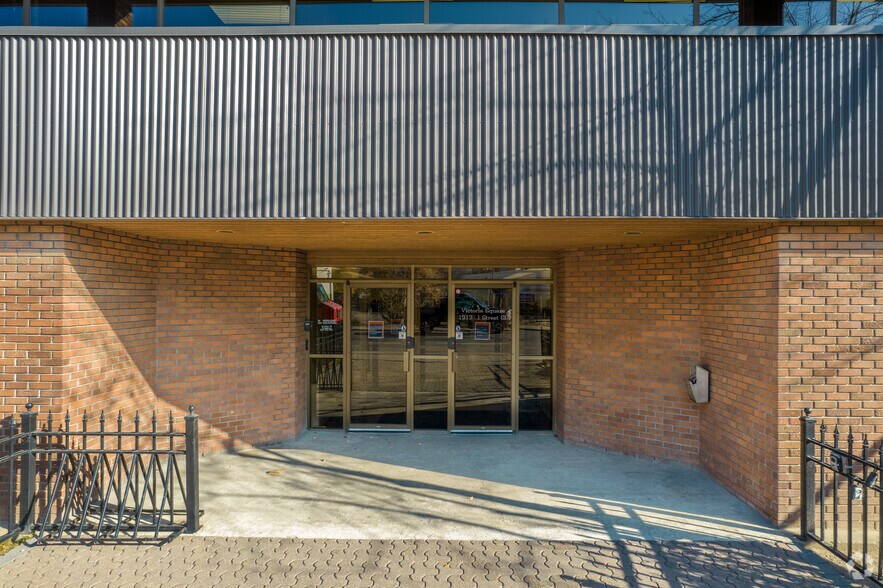 More Photos Of 1212 1st St SE, Calgary Office For Lease