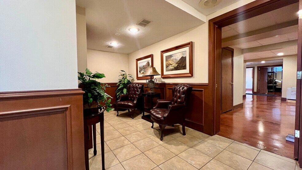 More Photos Of 2604 Sunnyside Dr, Cadillac Medical For Sale