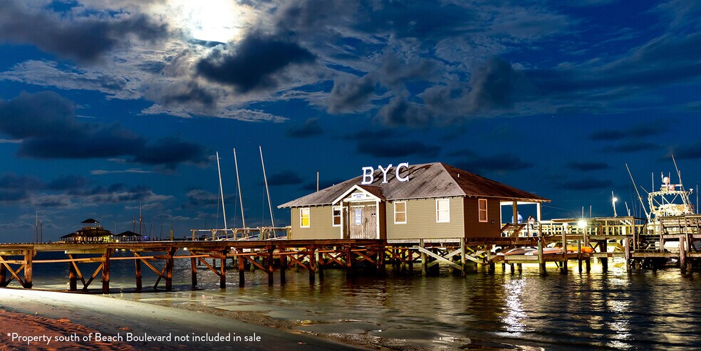 More Photos Of 408 Beach Blvd, Biloxi Freestanding For Sale