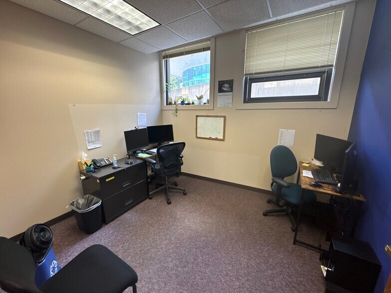 More Photos Of 150 Fountain St, Grand Rapids Medical For Lease