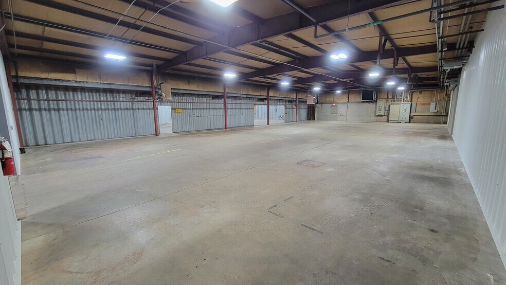 More Photos Of 1751 12th Ave, Columbus Service For Sale
