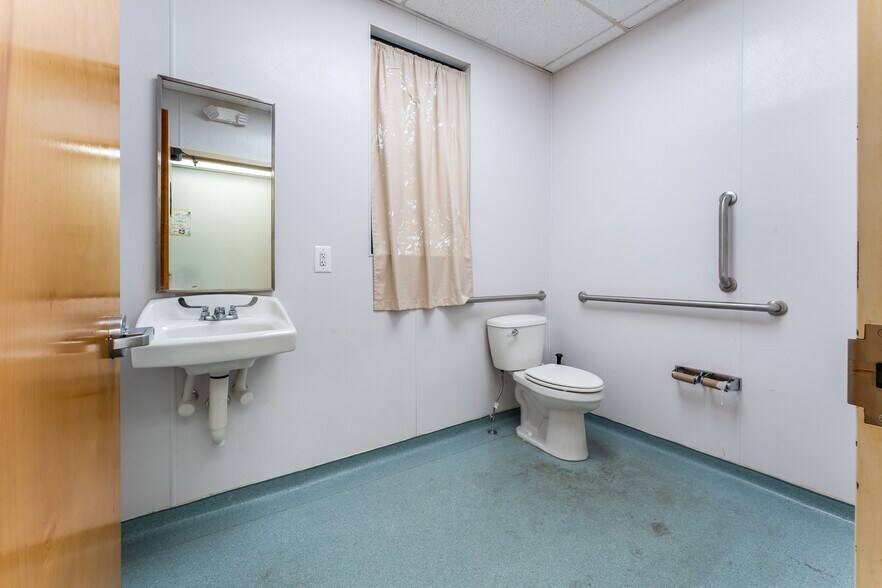 More Photos Of 600 Kennedy Blvd, Union City Apartments For Lease