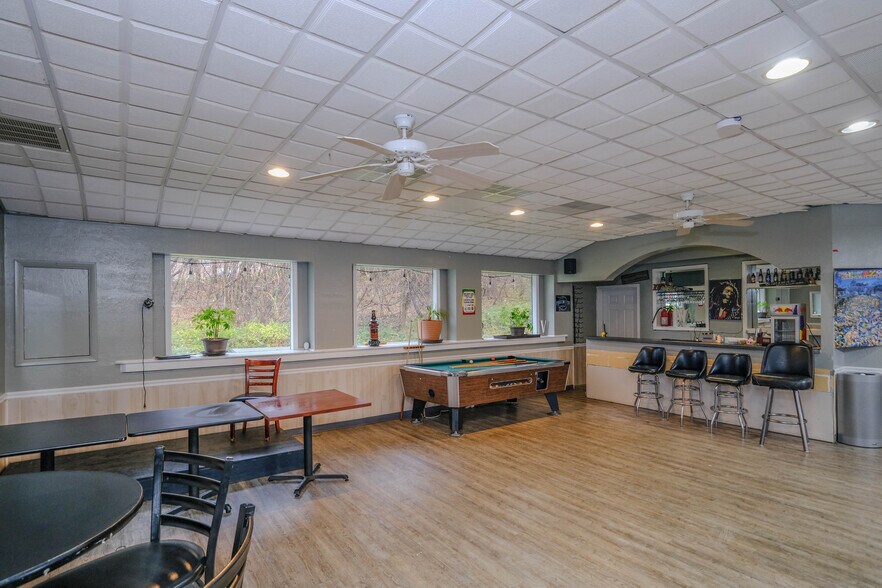 More Photos Of 865 John Marshall Hwy, Front Royal Restaurant For Sale