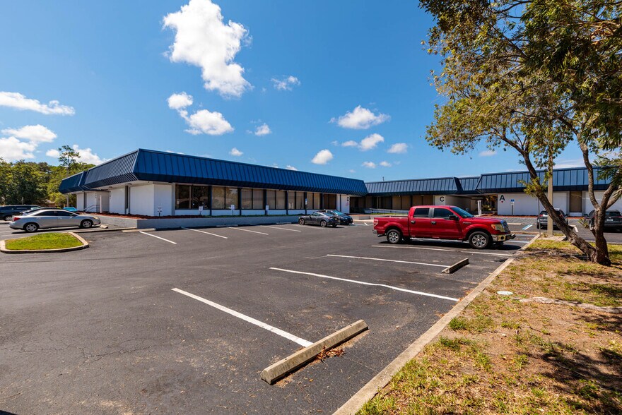 More Photos Of 1301 Seminole Blvd, Largo Medical For Lease