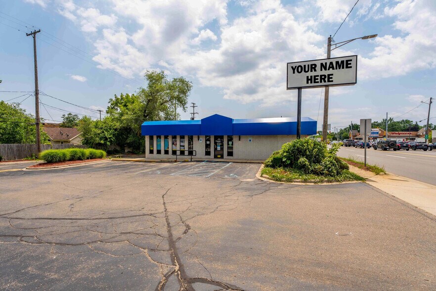 Primary Photo Of 22 N Telegraph Rd, Pontiac Medical For Sale