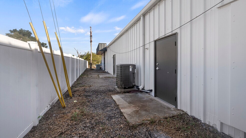 More Photos Of 1733 Benbow Ct, Apopka Warehouse For Lease