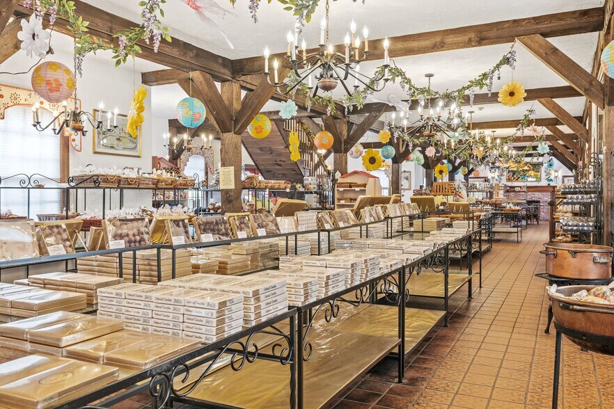 More Photos Of 47 Sugar Rd, Bolton Freestanding For Sale