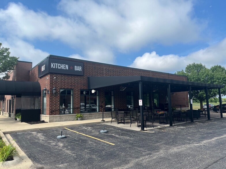 Primary Photo Of 1031-1055 Station Dr, Oswego General Retail For Lease