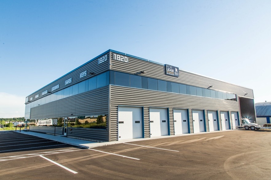 More Photos Of 1820 14th St NW, Rochester Flex For Sale