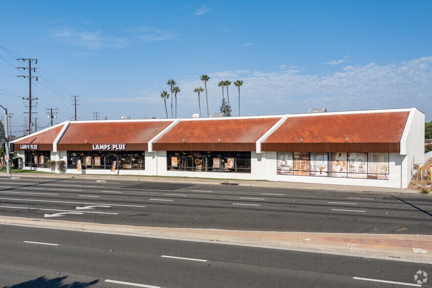 More Photos Of 18989 Hawthorne Blvd Beach, Redondo Beach Freestanding For Lease