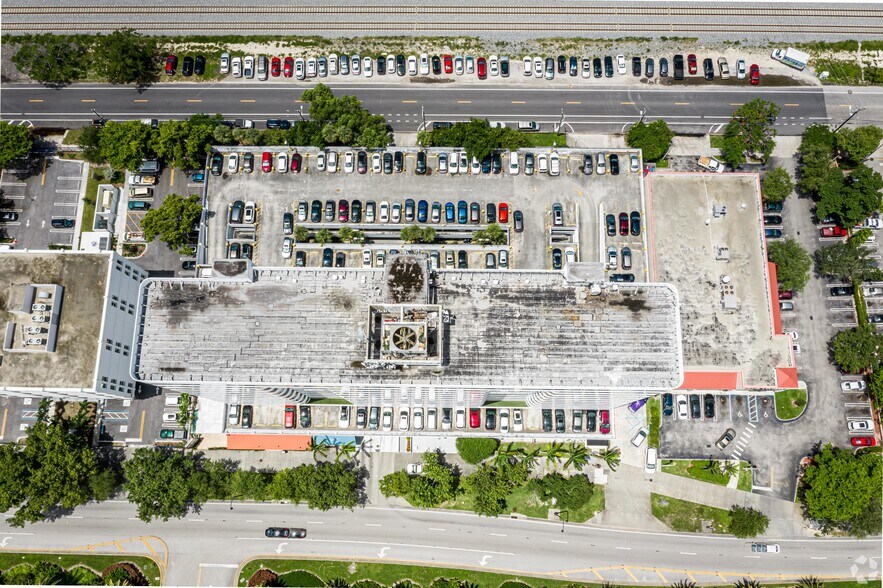 More Photos Of 4770 Biscayne Blvd, Miami Office For Sale