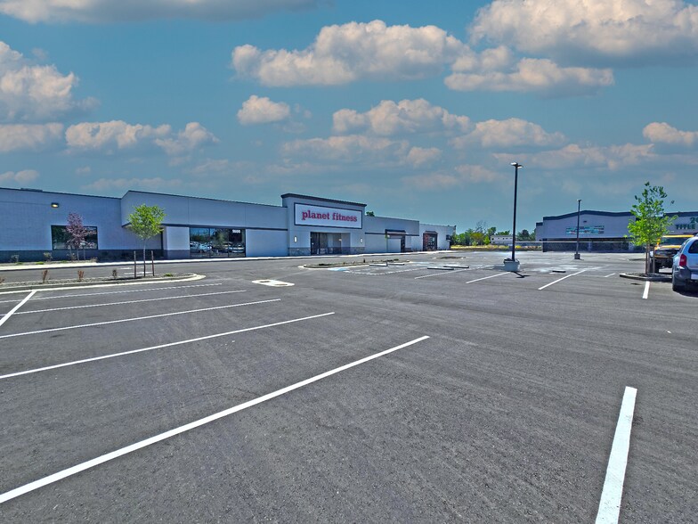 More Photos Of 1600 N Main St, Meridian General Retail For Lease