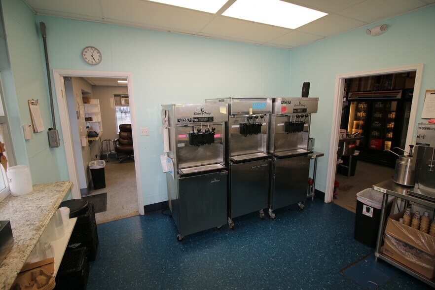 More Photos Of 1706 N Main Ave, Scranton Restaurant For Sale