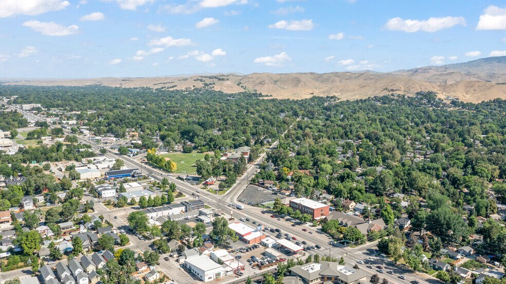 More Photos Of 2727 W State St, Boise Freestanding For Sale