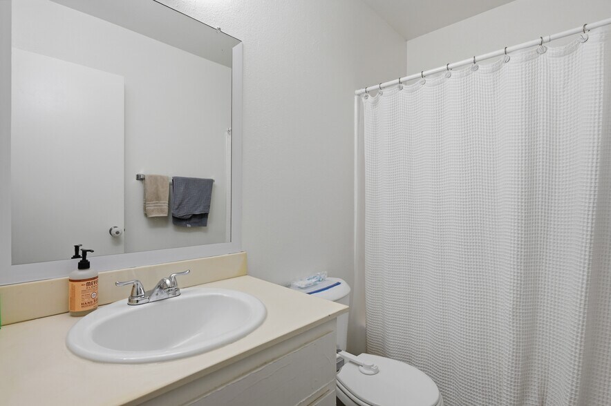 More Photos Of 9669 Marilla Dr, Lakeside Apartments For Sale