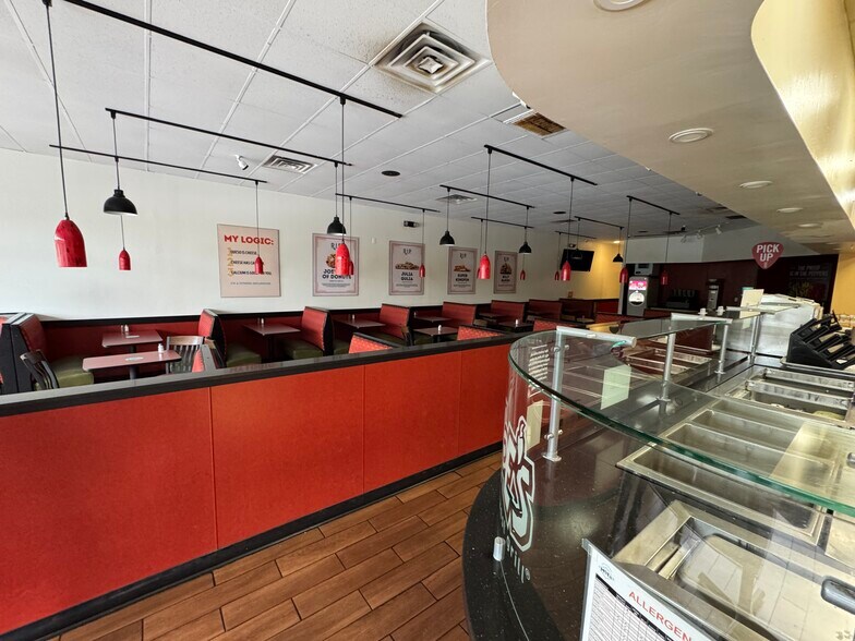 More Photos Of 3211 Schoenersville Rd, Bethlehem Freestanding For Lease