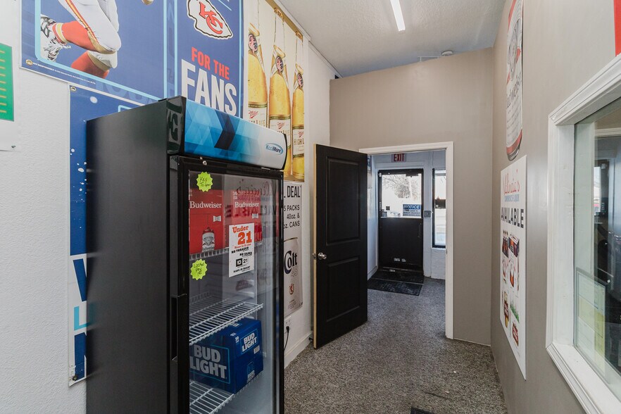 More Photos Of 3117 E 13th St, Wichita Freestanding For Sale
